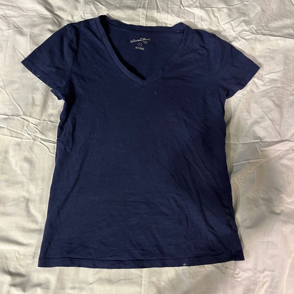 Universal Thread Blue Short-Sleeve V-Neck T-Shirt, Size S
